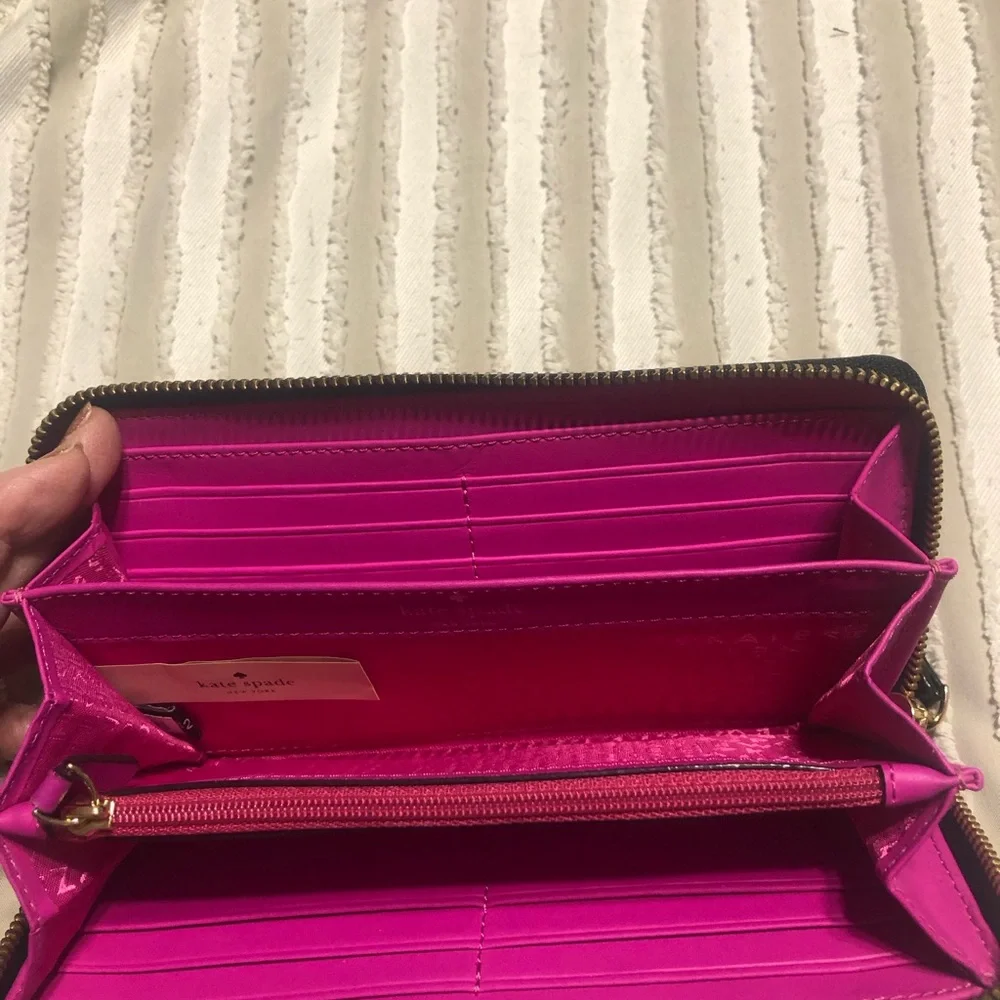 Kate Spade Black and White Wallet - Picture 3 of 3